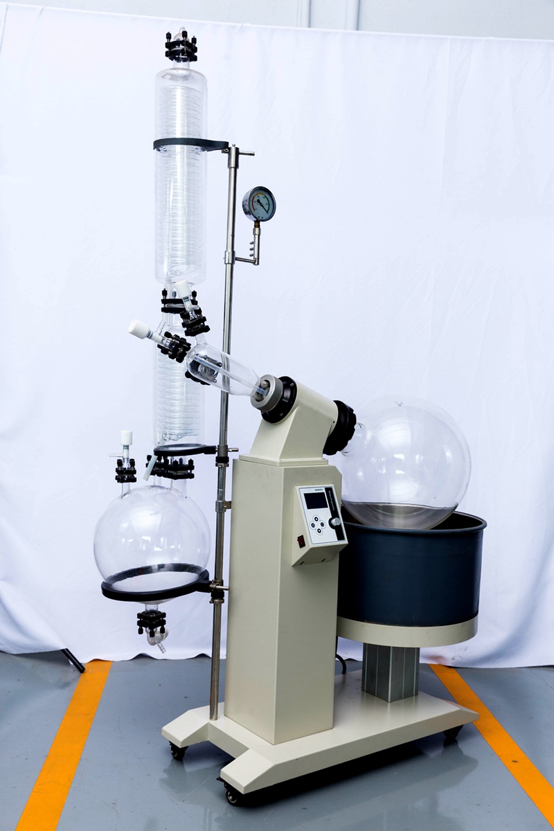 50升旋轉蒸發器側面 (1)